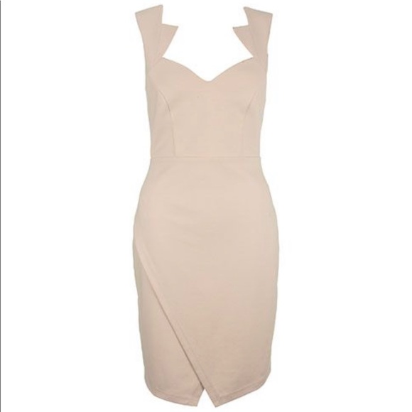 Kardashian Kollection Dresses & Skirts - ✨Fitted Peach Dress, Medium. ✨